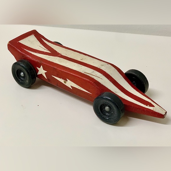 1981 Vintage Hand Crafted Homemade Pinewood Derby Race Car - Picture 1 of 7